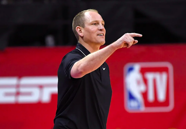  活塞解雇主帅凯西，助理教练临时接任引质疑  